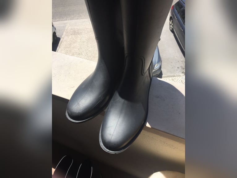 Decathlon boots for sale