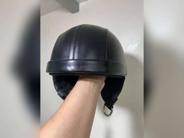 Classic Riding Helmet – Lightweight & Secure