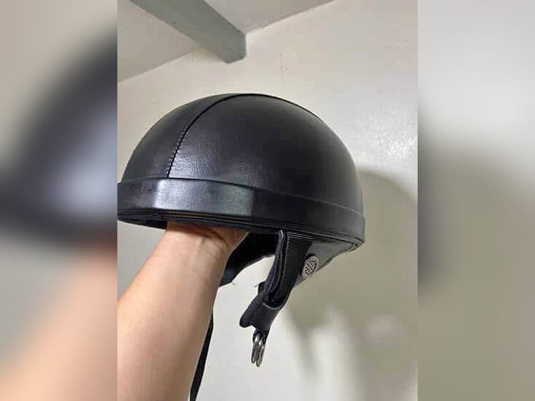 Classic Riding Helmet – Lightweight & Secure