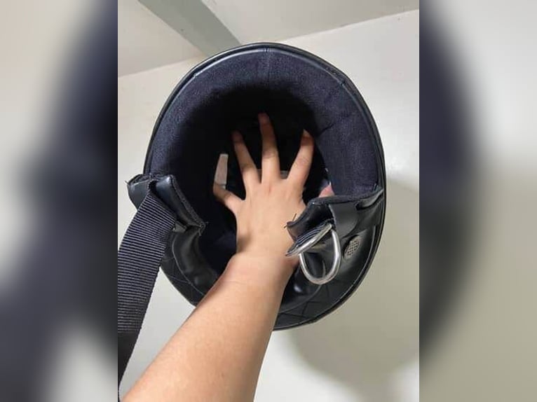 Classic Riding Helmet – Lightweight & Secure