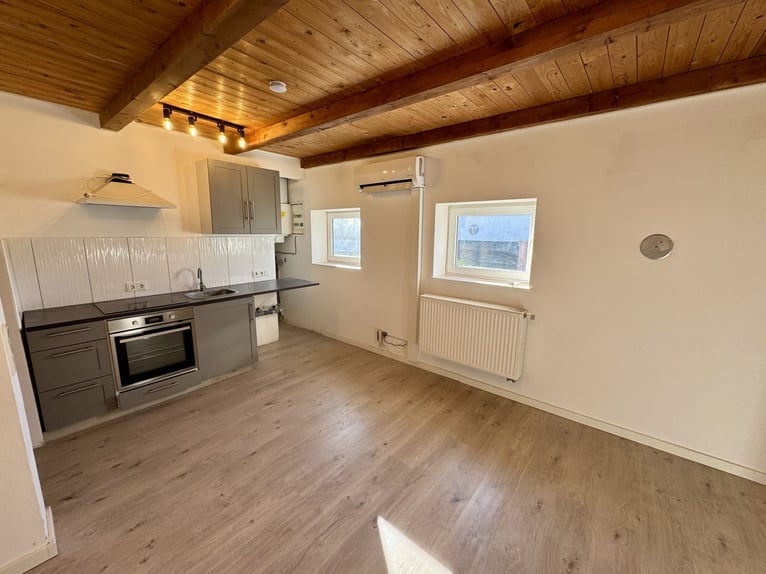 Attractive riding facility located between Montabaur and Limburg