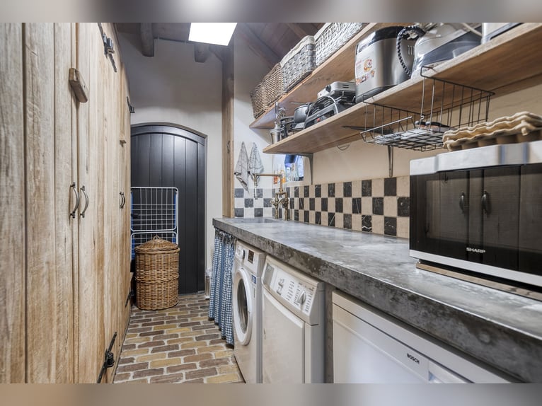 Country estate with equestrian facilities including an indoor riding arena, outdoor riding arena, an