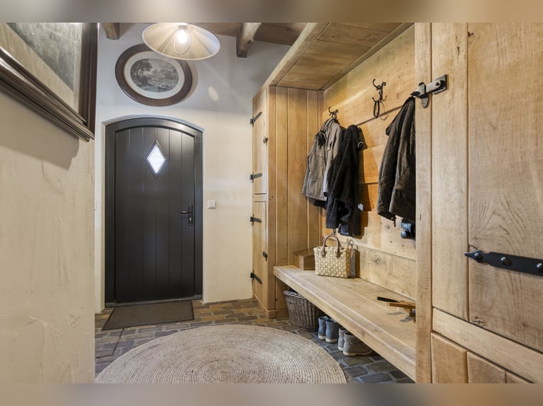 Country estate with equestrian facilities including an indoor riding arena, outdoor riding arena, an