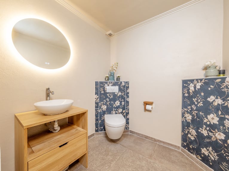 Dream equestrian facility with excellent connectivity near Oldenburg!