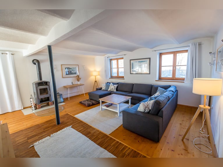 Dream farmhouse with an expanded equestrian area in Zeilarn (east of Munich), commission-free