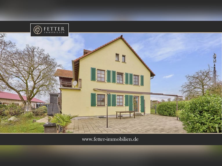 Equestrian facility in Hesse, Main-Kinzig-Kreis – secluded estate with riding hall, residential hous