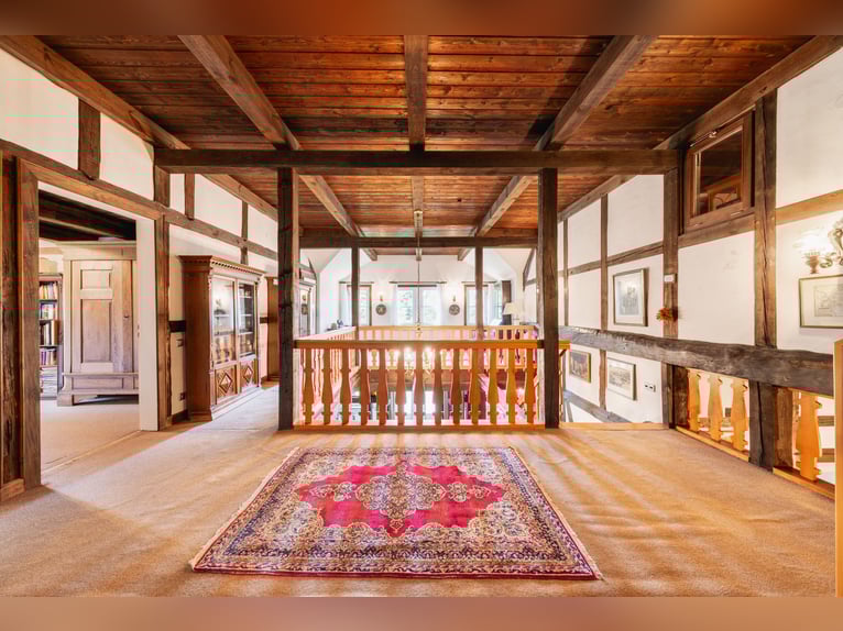 Equestrian farm and exclusive estate located 70 km southeast of Hamburg, with an optional 30 hectare