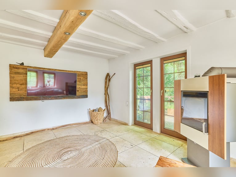 Equestrian property in the Odenwald featuring two residential houses and space for 5-10 horses!