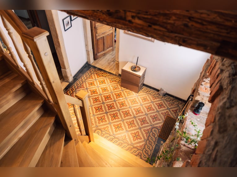 Exceptional listed estate for individualists. Perfect for equine keeping.