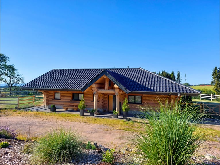 Exclusive equestrian estate with Alpine panorama – a horse paradise with potential V13084