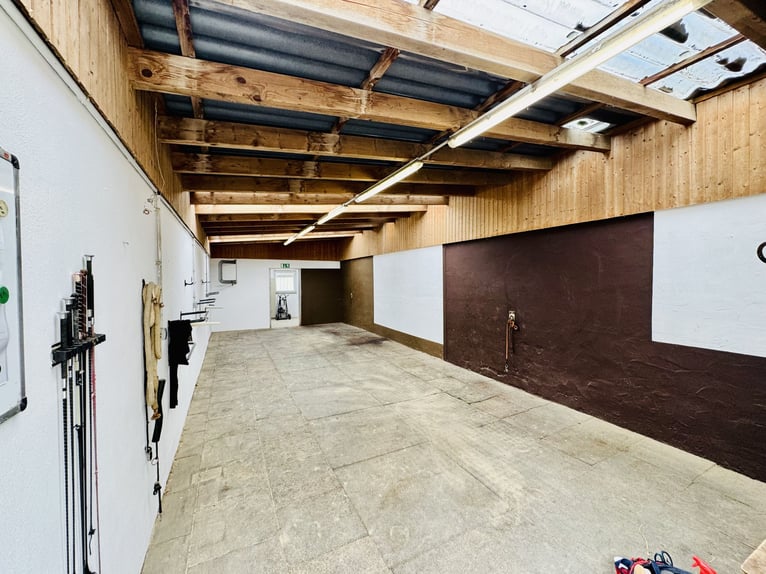 Exclusive estate with a premium riding facility in a idyllic location