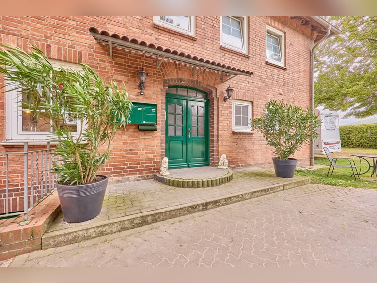 Gepflegte Reitanlage bei Hannover – inklusive Mehrfamilienhaus mit 4 Einheiten!