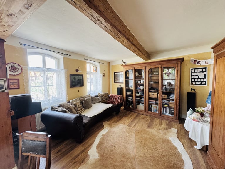 Historischer Hof mit viel Charme und Ambiente - 2 Wohneinheiten und Pferdehaltung