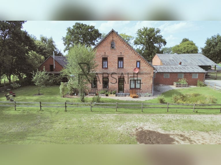 Hofensemble mit ausgebauter Tenne und 1,6ha Land direkt am Haus! Genehmigte Pferdehaltung!