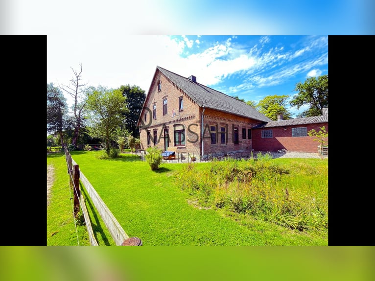 Hofensemble mit ausgebauter Tenne und 1,6ha Land direkt am Haus! Genehmigte Pferdehaltung!