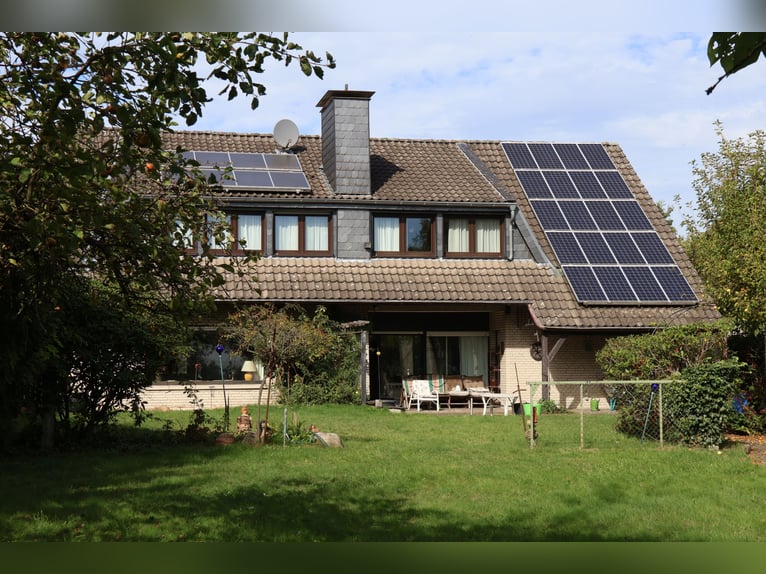 House with horse stable and grazing land in Hamminkeln-Brünen