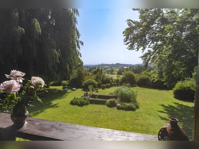 Idyllic estate in the Chiemgau – villa, 7 hectares of land and stables, with potential for horse ent