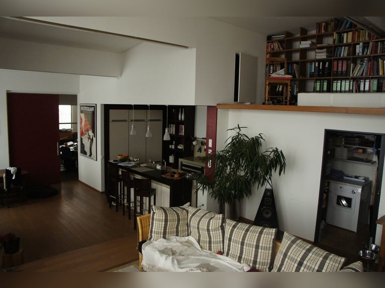 Luxurious architect-designed apartment including MEA equestrian facility – riding hall, jumping and 