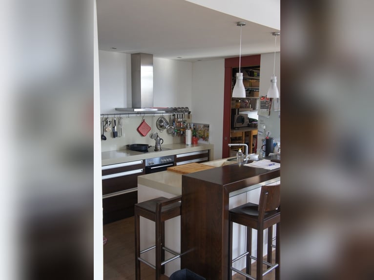 Luxurious architect-designed apartment including MEA equestrian facility – riding hall, jumping and 