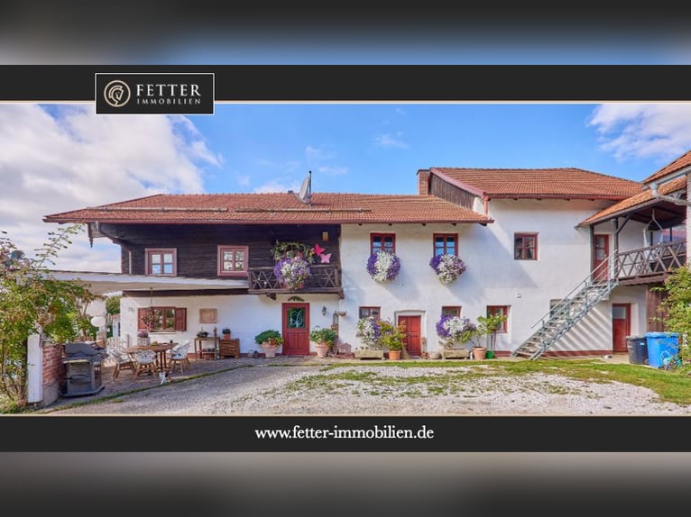 Reitanlage Landkreis Deggendorf – Bayerisches Landhaus mit Wohlfühlambiente und Außenpool!