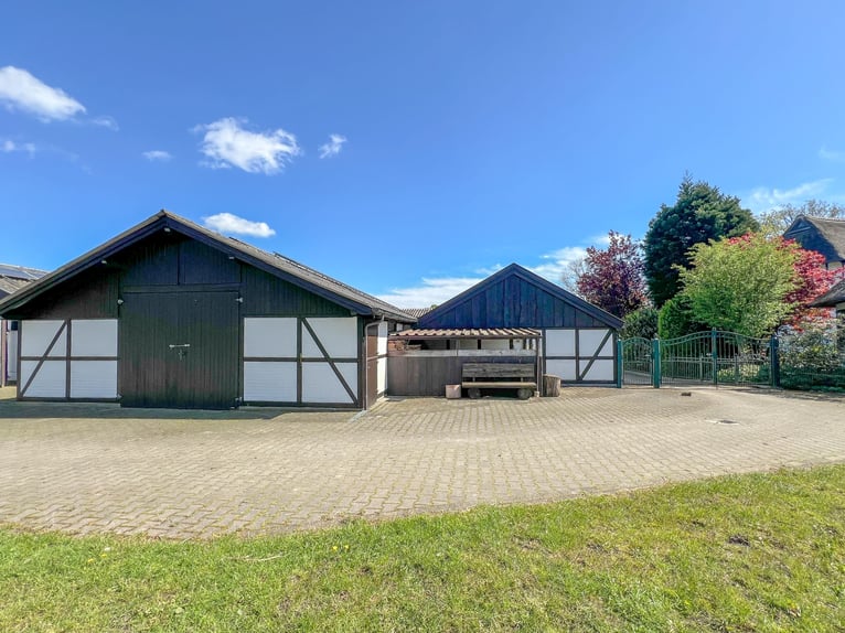 RESERVIERT!!!! Reetdachhaus mit privater Reitanlage