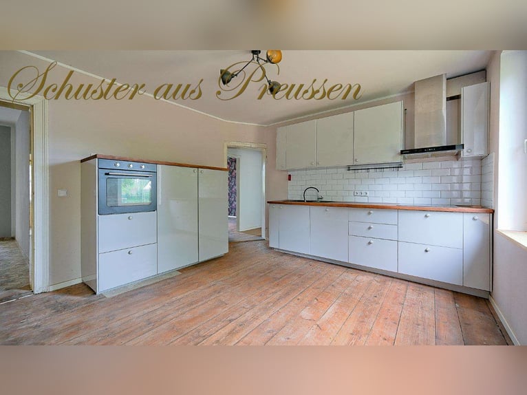Schuster aus Preussen - Famoses Landhaus für den Pferdefreund - 1,7 ha Grundstück in malerischen Ort