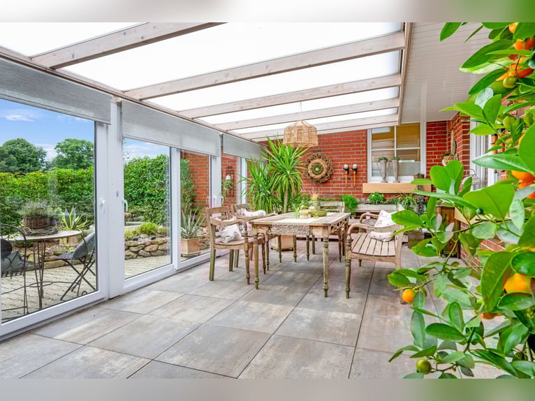 Suitable for horses and impressive: Farm estate with two residential buildings and extensive land cl