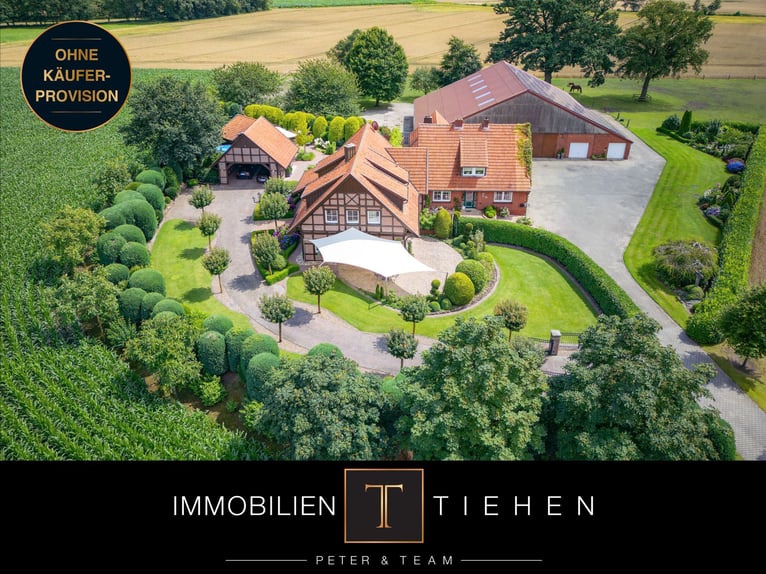 Suitable for horses and impressive: Farm estate with two residential buildings and extensive land cl