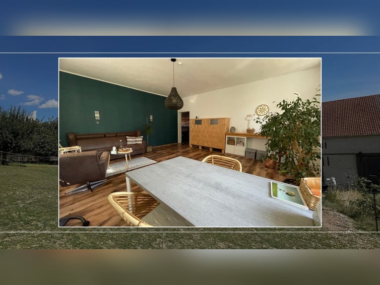 Three-sided farmstead as a haven of well-being – residential house, horsekeeping with 1.6 hectares o