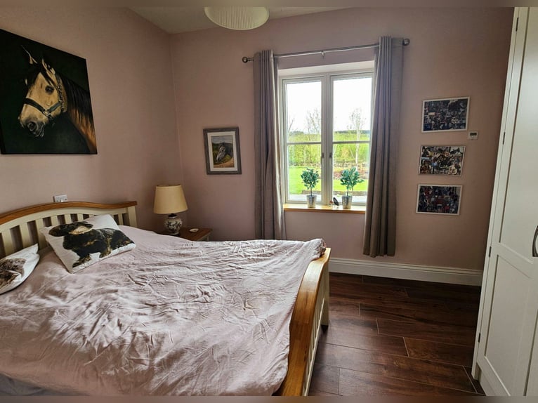 Traumhafter Bungalow mit Stall für Pferdeliebhaber