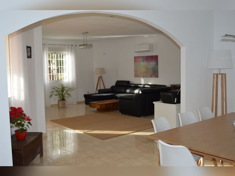 Villa mit Reitgelände und Pferdelizenz (REGA) auf über 10000m² Costa Blanca/Alicante/03158 Catral