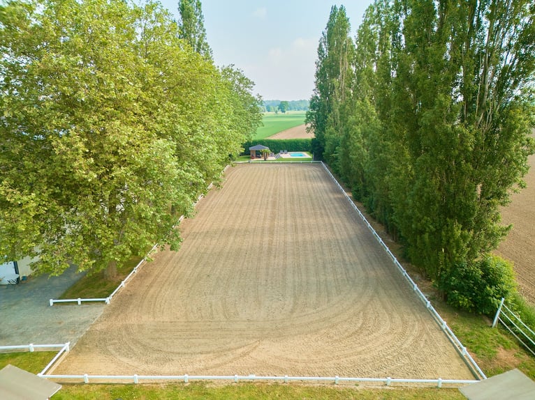 Reitsportzentrum zu verkaufen in Hamminkeln – Professioneller Turnierstall mit gehobenem Wohnkomfort