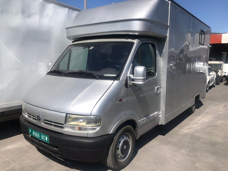 Renault Master 2,8 dci  para 2 caballos 