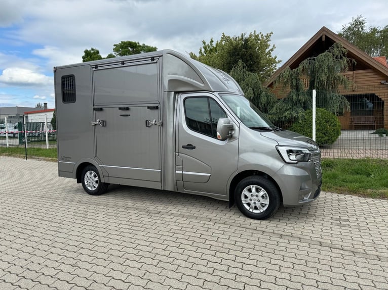 Pferdetransporter Neufahrzeug 3,5t B-Führerschein-LKW165 PS Klima Selbstfahrer