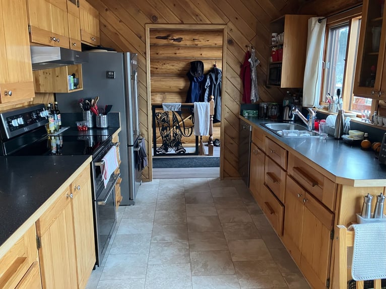 32 ha Hilltop-Ranch. Familien- u. Pferde-Paradies in grandioser Lage. Kanada- British Columbia.