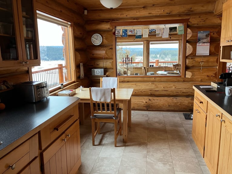 32 ha Hilltop-Ranch. Familien- u. Pferde-Paradies in grandioser Lage. Kanada- British Columbia.