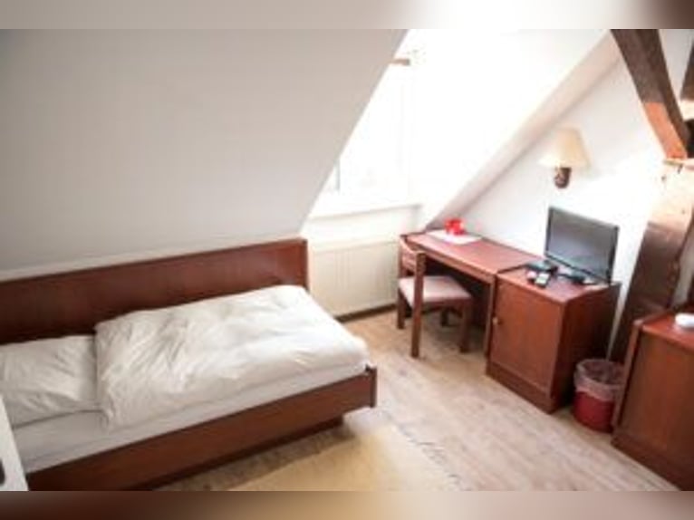 384-25 Reiterhof mit ***Hotel und Pferde-Pensionsbetrieb in Niedersachsen