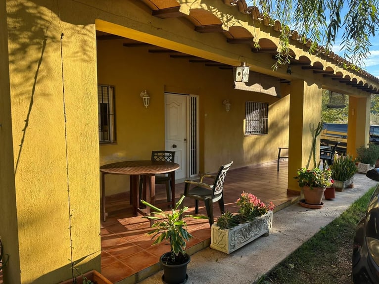 CHARMANTE REITANLAGE AN DER WUNDERSCHÖNEN COSTA BLANCE