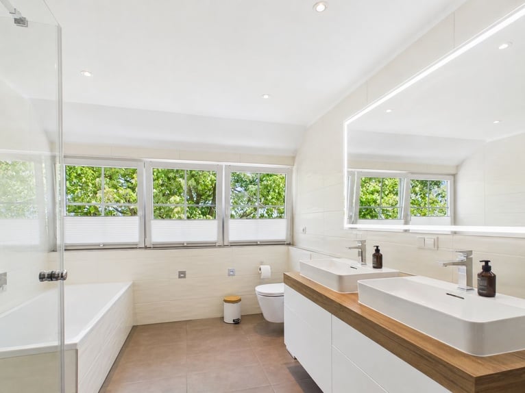 Exklusives Anwesen mit privater Reitanlage auf weitläufigem Grundstück mit ca. 24.000 m²