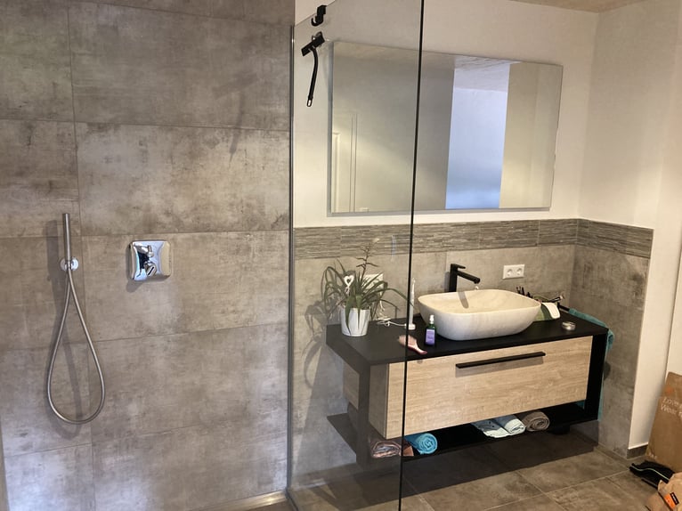 hochwertiger Neubau mit 2,5 WE *Pferdehaltung/Pferde* 1786 m² *provisionsfrei*