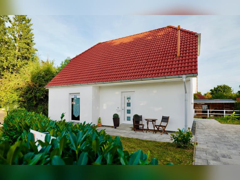 kleine Reitanlage mit neuem Energiesparhaus