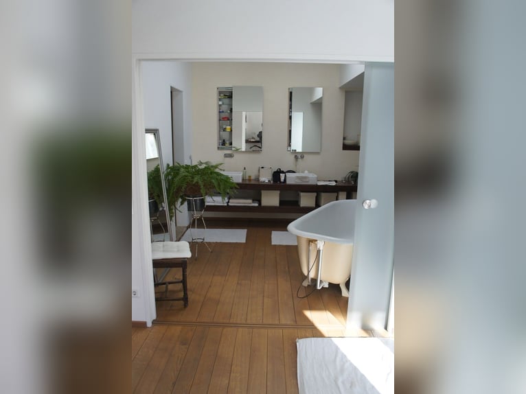 Luxuriöse Architektenwohnung inkl. MEA Reitanlage - Reithalle, Spring- und Dressurplatz