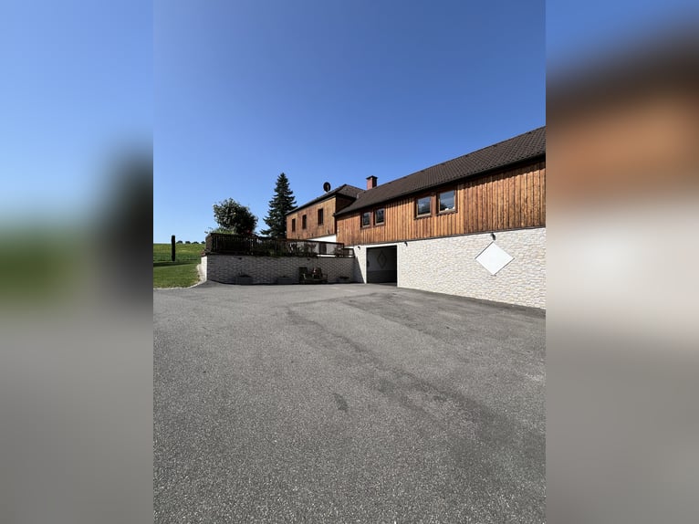 Moderner Vierkanthof mit vielen Möglichkeiten