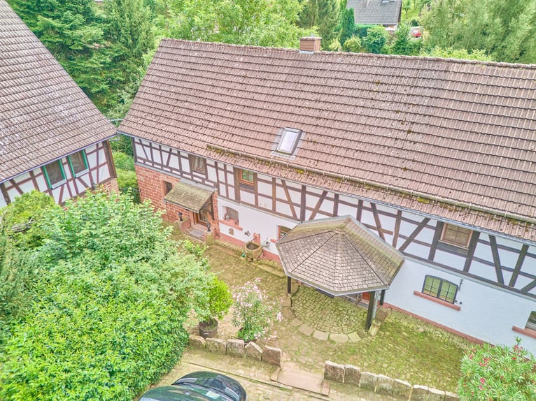 Pferdeimmobilie im Odenwald – Leben und Arbeiten in ländlicher Idylle von Erbach!