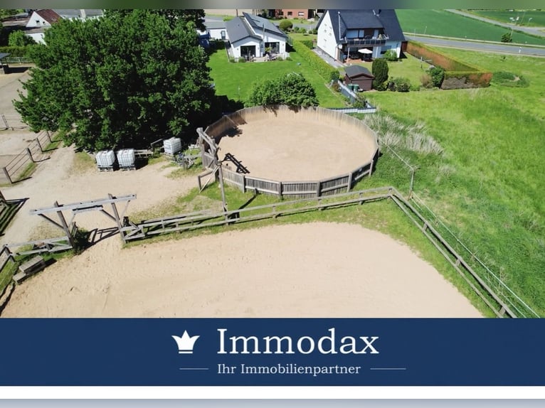 Pferdeträume in Bad Oeynhausen, Reitanlage mit eigener Reithalle