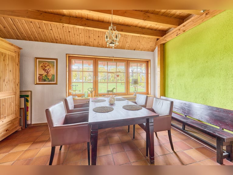 Reitanlage in Hessen im Main-Kinzig-Kreis – Alleinlage mit Reithalle, Wohnhaus & Pool!