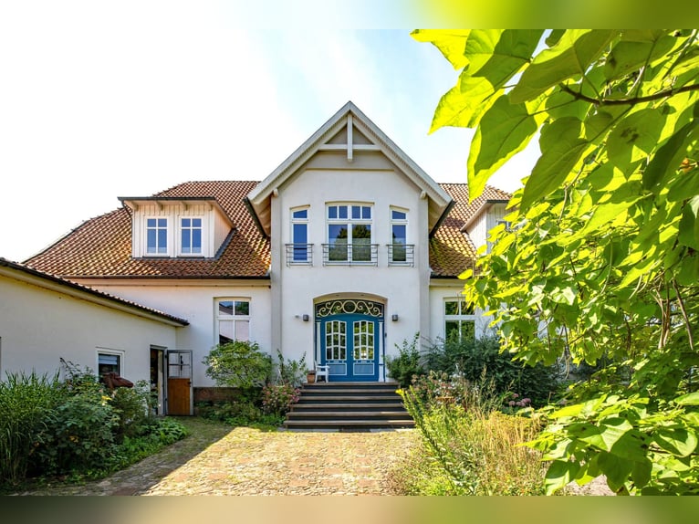 Reiterhof mit historischem Gutshaus im Aller-Leine-Tal zu verkaufen - 7 ha arrondierte Flächen