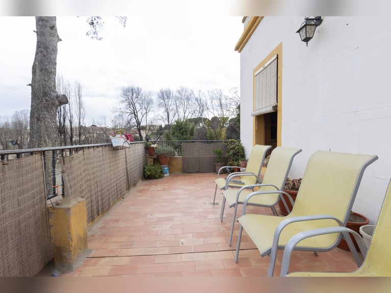 Reitstall und Chalet in der Nähe von Valencia zu verkaufen