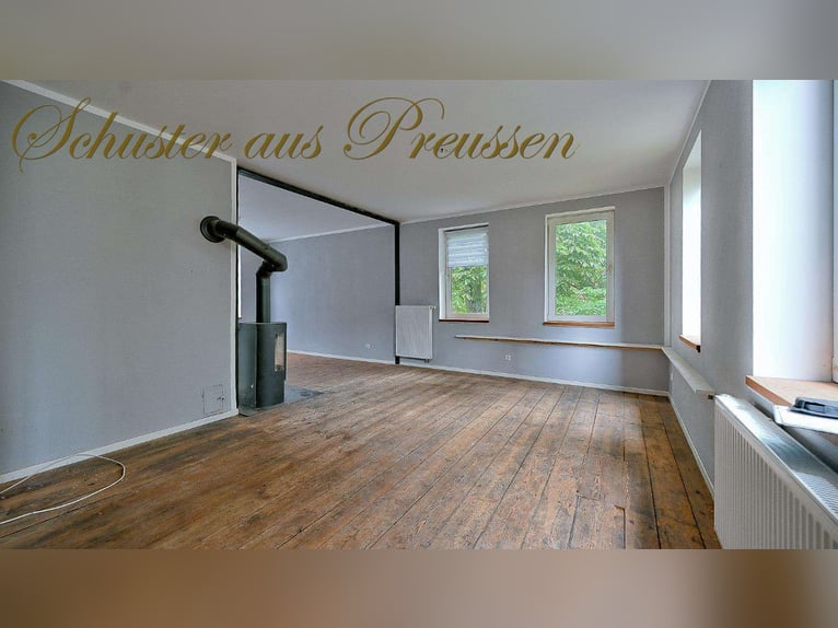 Schuster aus Preussen - Famoses Landhaus für den Pferdefreund - 1,7 ha Grundstück in malerischen Ort