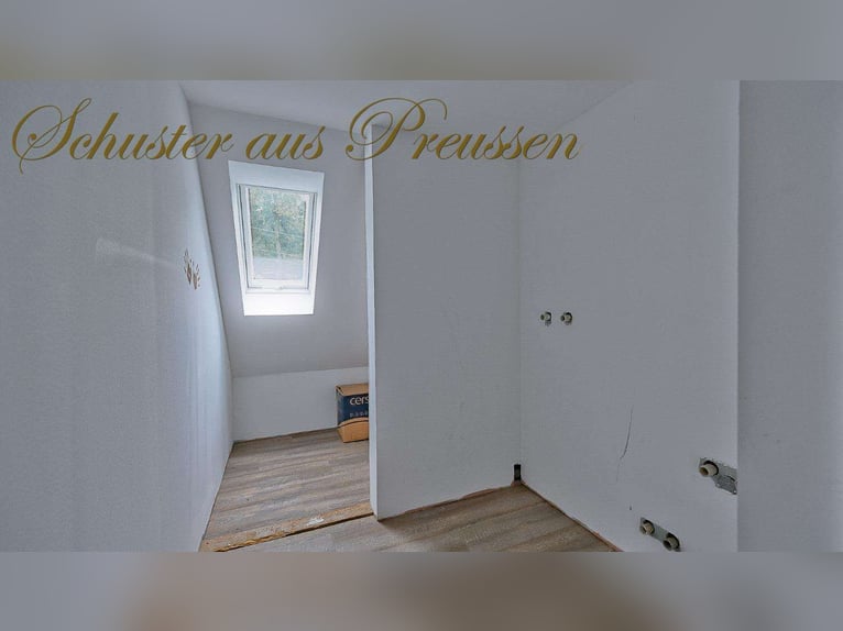 Schuster aus Preussen - Famoses Landhaus für den Pferdefreund - 1,7 ha Grundstück in malerischen Ort